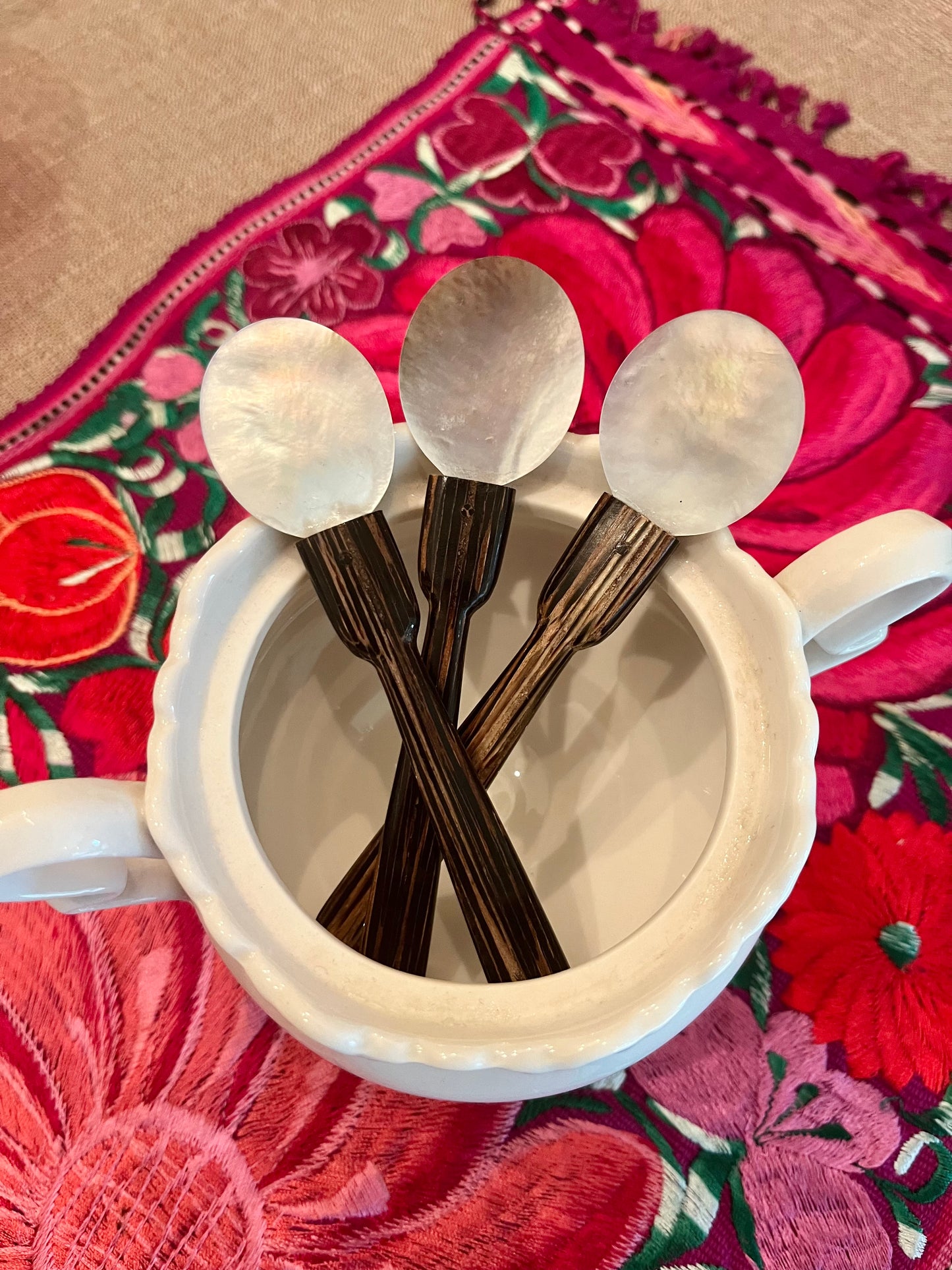 PINKEmbroideredMulticolorFloralPlacematsWCaviarMotherofPearlSpoon1