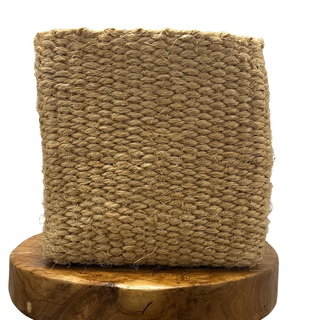 Straw storage basket